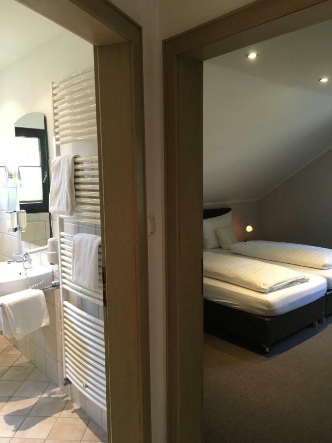 Hövelhof Landhaus Hotel Goeke מראה חיצוני תמונה